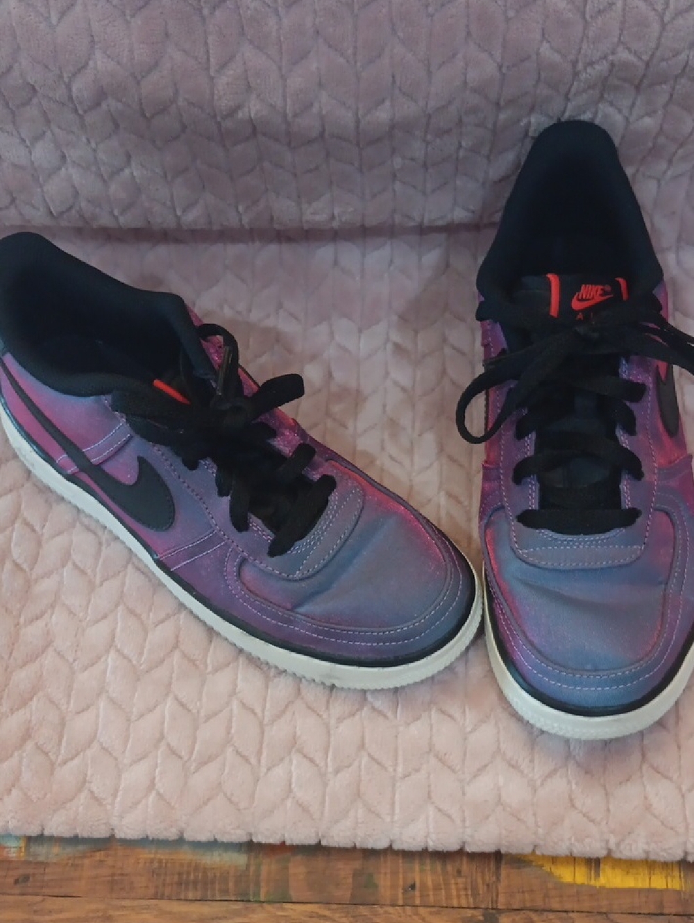 Nike Iridescent Purple-pink Low-Top Sneakers